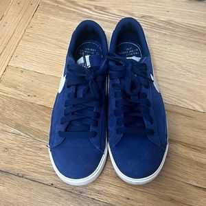 Nike Blazer Low Suede - 5.5